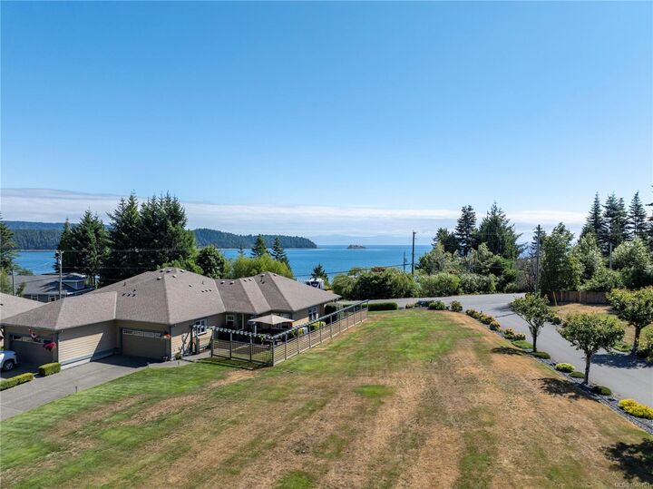 Property Photo: 5300 Gainsberg Rd #6 BC V0R 1G0