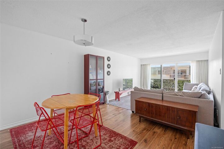 Property Photo: 1116 Queens Ave #203 BC V8T 1M9