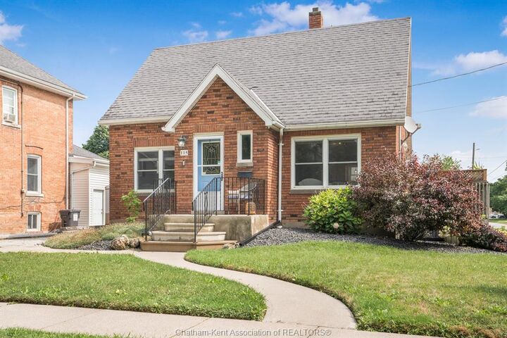 115 Ursuline Avenue — photo 1