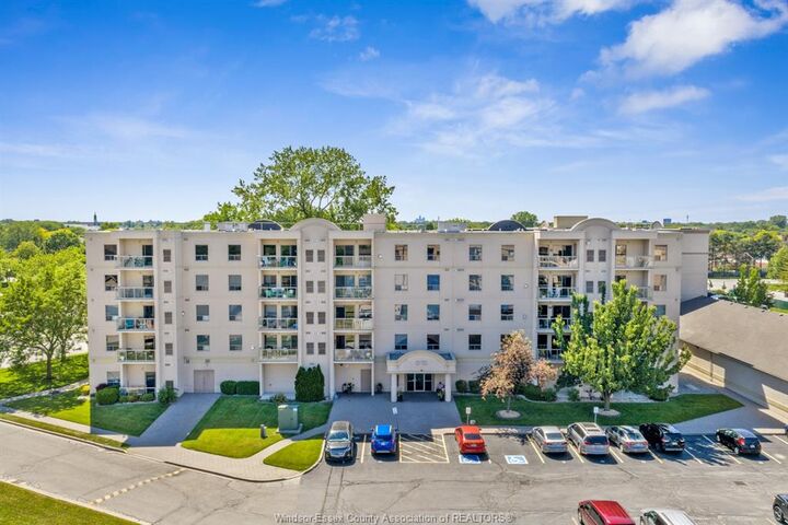 315 Village Grove Drive 505 — photo 1