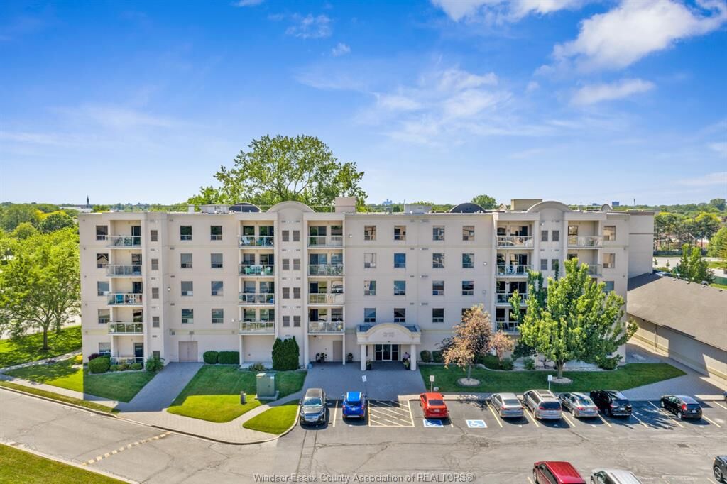 Property Photo: 315 Village Grove Drive 505 ON N8N 5G4