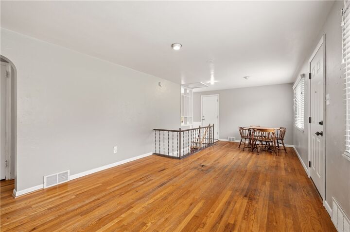 Property Photo:  225 Coral Dr  PA 15241 