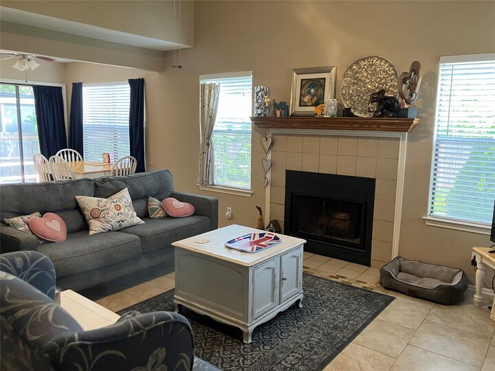 Property Photo:  904 Cottonwood Cove  TX 78613 