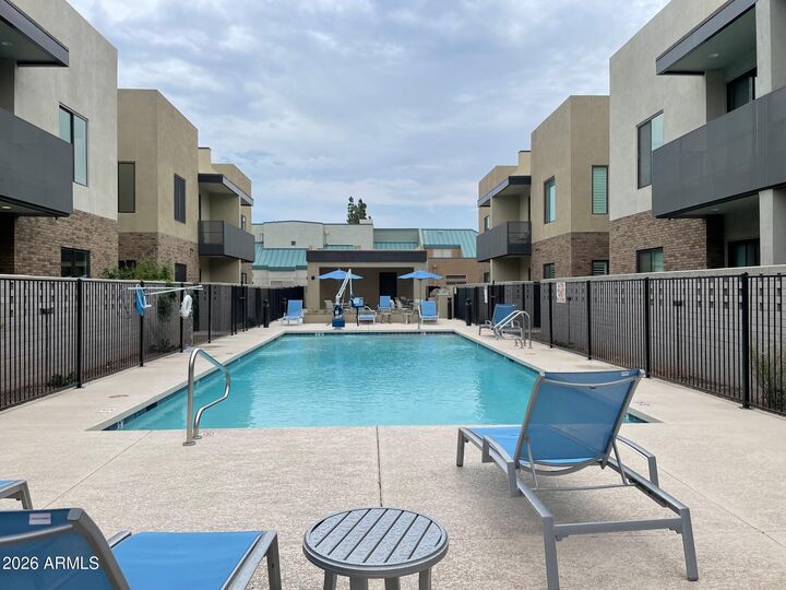 Property Photo:  901 S Smith Road Unit 1025  AZ 85281 
