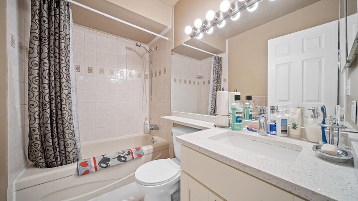 Property Photo: 10620 150 Street 1314 BC V3R 7S1