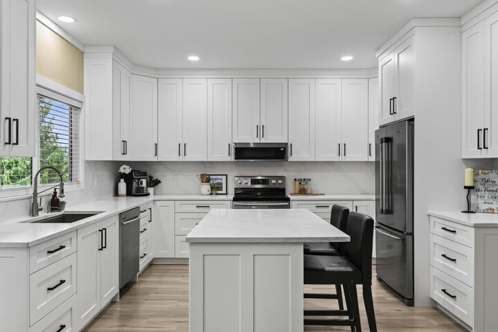 Property Photo: 5108 Cecil Ridge Place BC V2R 6A1