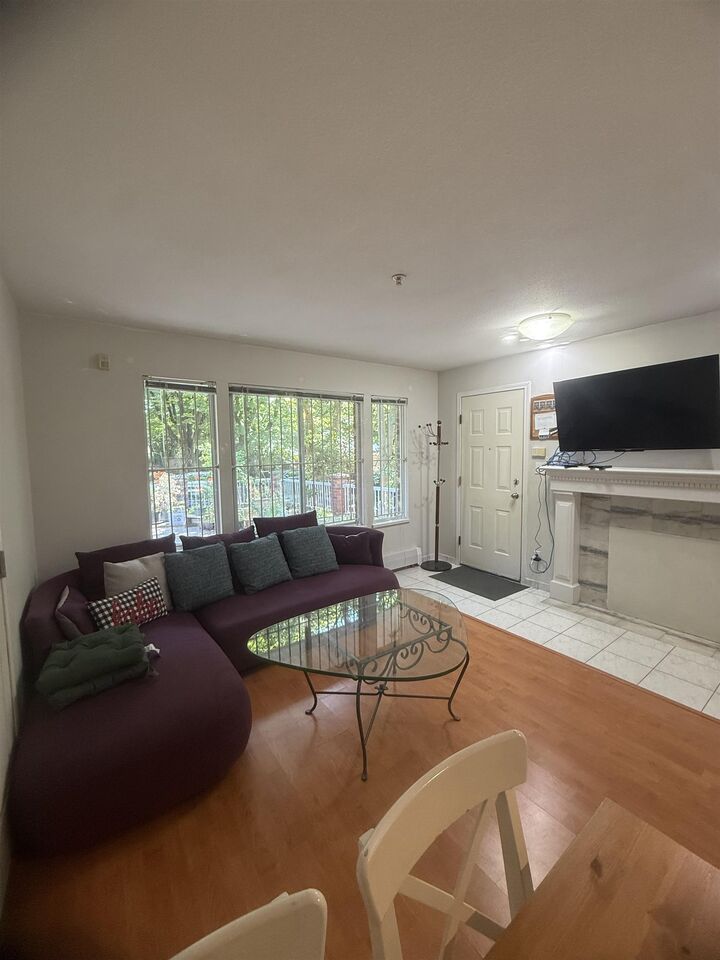 Property Photo:  623 10th Avenue 2  BC V5T 2A6 