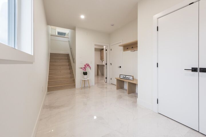 Property Photo: 46339 Maple Avenue BC V2P 2J5