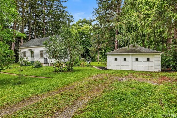 Property Photo:  4218 Tonawanda Creek Road  NY 14051 