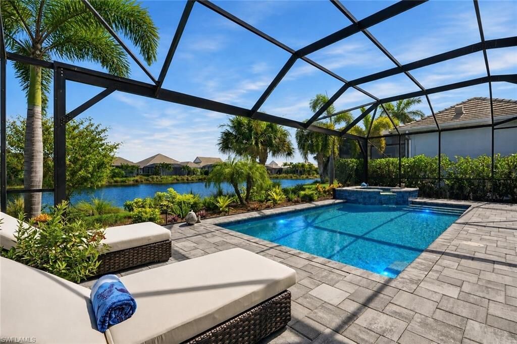 Property Photo: 6061 Lucaya Way FL 34113