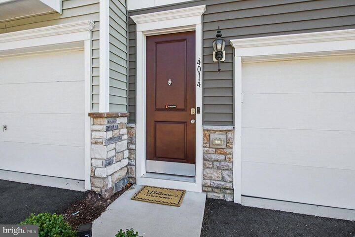 Property Photo:  4014 Shire Meadow Lane  VA 22172 