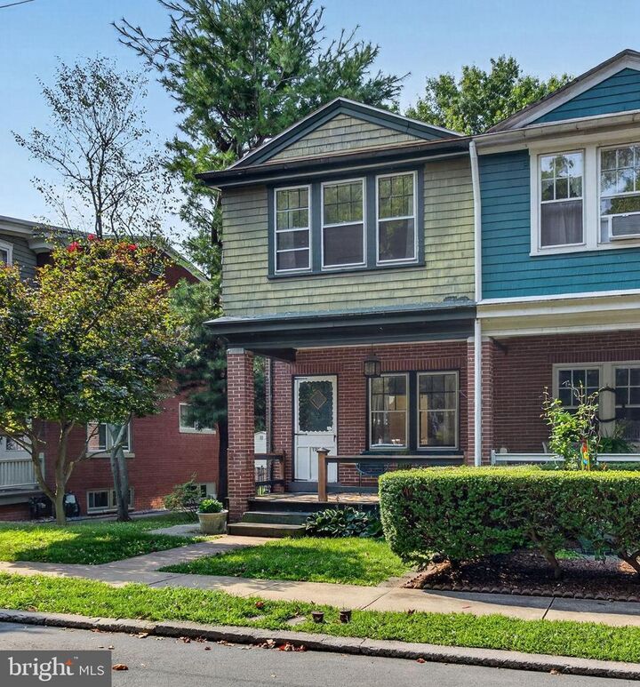Property Photo:  1194 Elm Avenue  PA 17603 