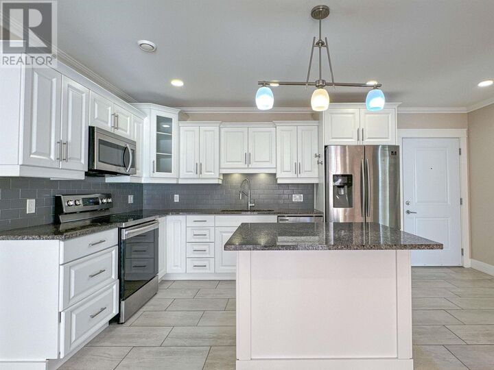 Property Photo:  210 Shakespeare Drive 108  PE C1B 4B7 