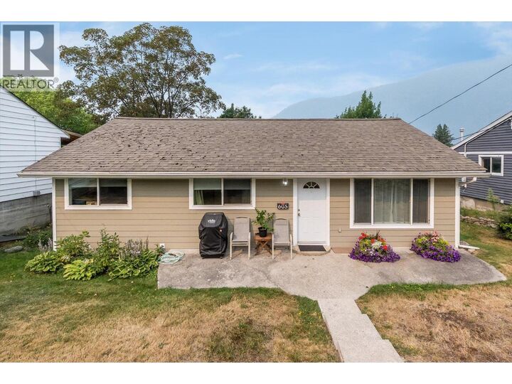 Property Photo: 605 Seventh Street BC V1L 2Z8