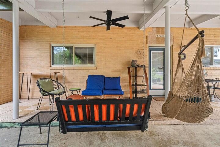 Property Photo:  520 Peachtree Street  GA 30705 
