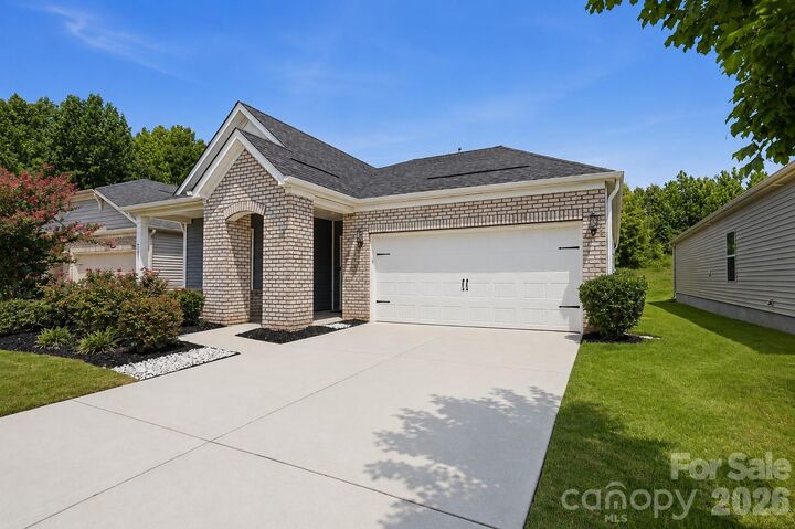 Property Photo:  9423 Festival Way  NC 28215 