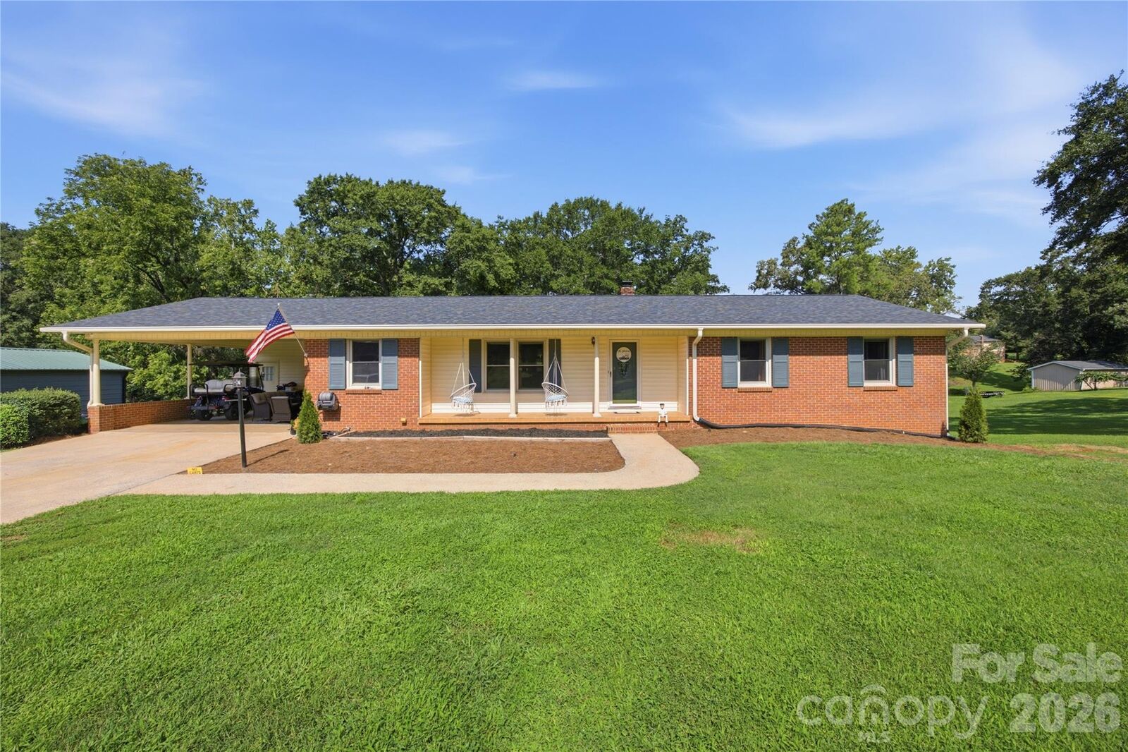 Property Photo:  1002 Brookhaven Drive  NC 28152 