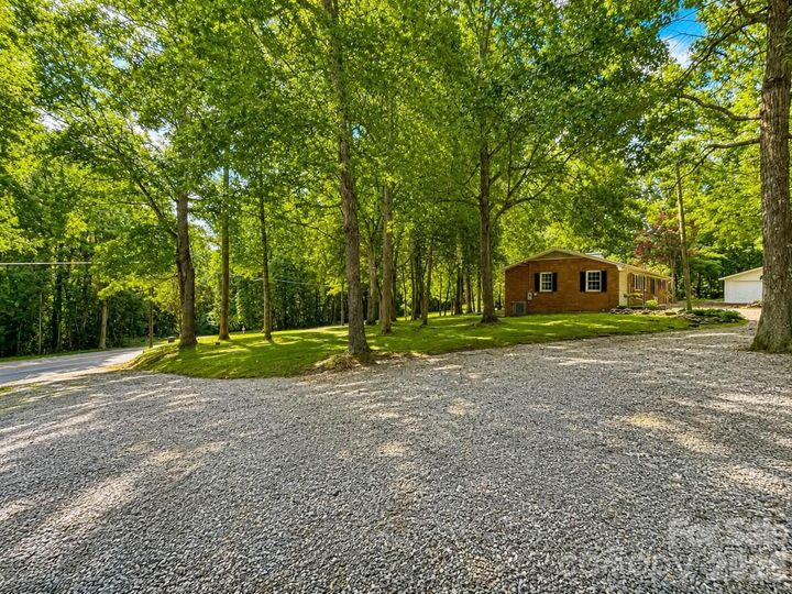 Property Photo:  2725 Puetts Chapel Road  NC 28016 