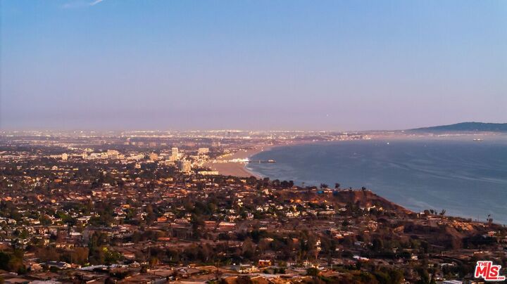 Property Photo: 1058 Vista Grande Dr CA 90272