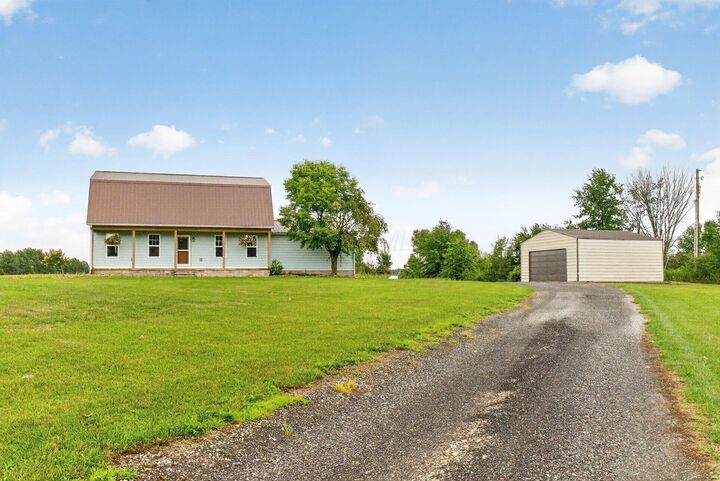 Property Photo: 142 Decliff N Road OH 43341