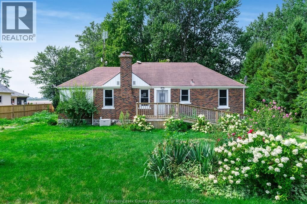 Property Photo: 24528 Dashwheel Road ON N0P 2L0