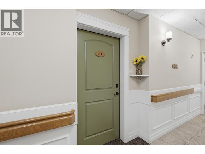 Property Photo:  760 Mayfair Street 300  BC V2B 0E5 