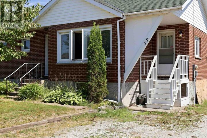 Property Photo: 39 Market St ON P6A 4S9