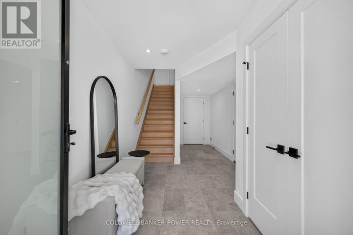 Property Photo: 9 Lismer Lane 14 ON N6L 0B9