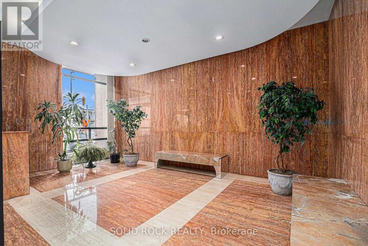 Property Photo:  475 Laurier Avenue West 1204  ON K1R 7X1 