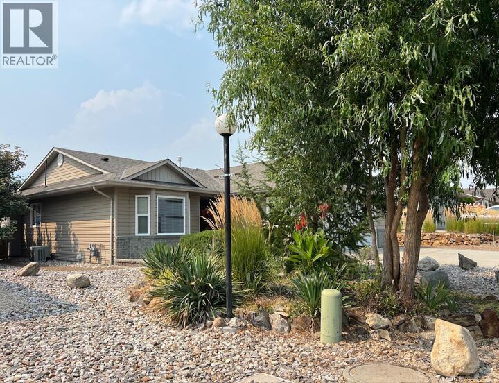 Property Photo: 524 5 Th Street BC V1H 1Z1