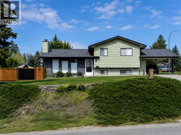 Property Photo: 1801 Mt Sinclair Avenue North BC V1C 6B8