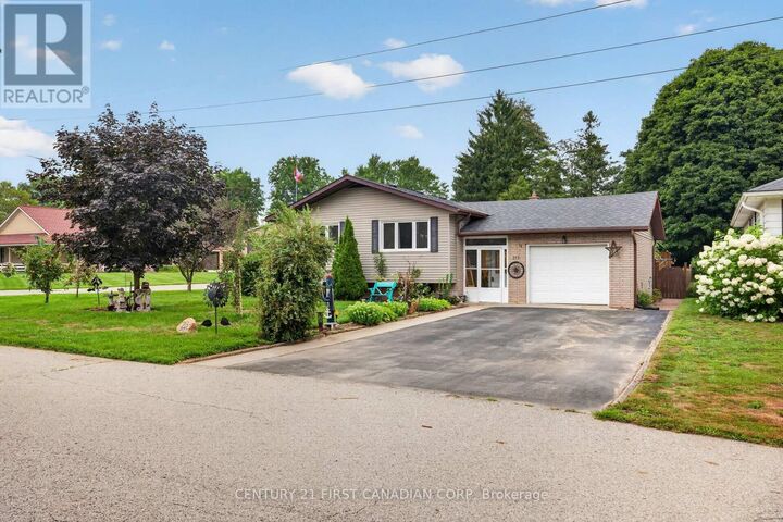 Property Photo: 213 Fourth Street ON N0L 2C0