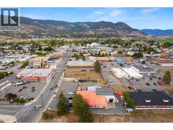 Property Photo:  1740/1798 Voght Street  BC V1K 1B8 