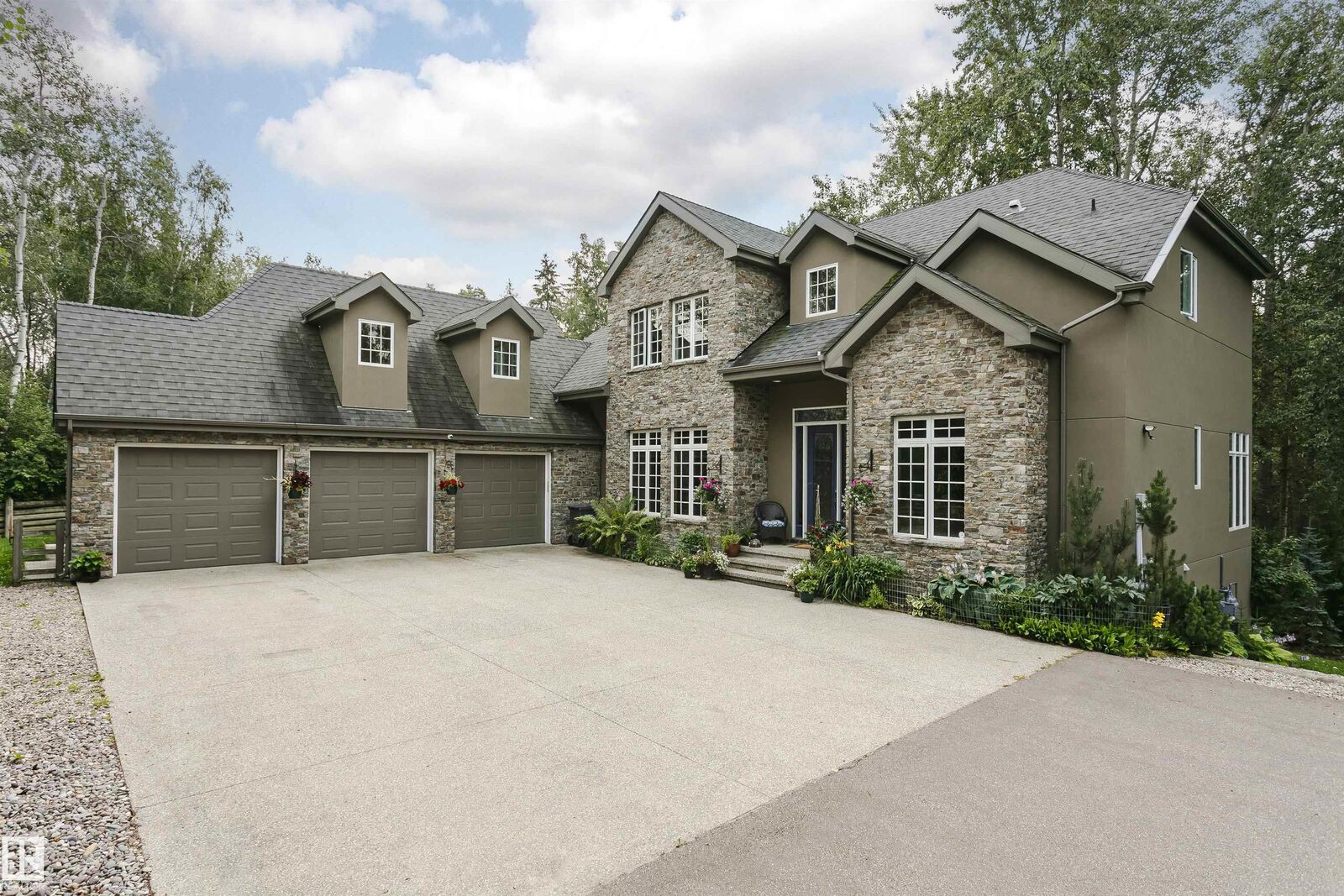 Property Photo:  19 51222 Rge Rd 260  AB T7Y 1B1 