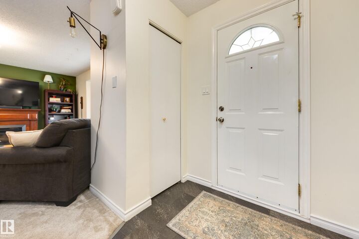 Property Photo:  4233 85 Street NW  AB T6K 1B3 