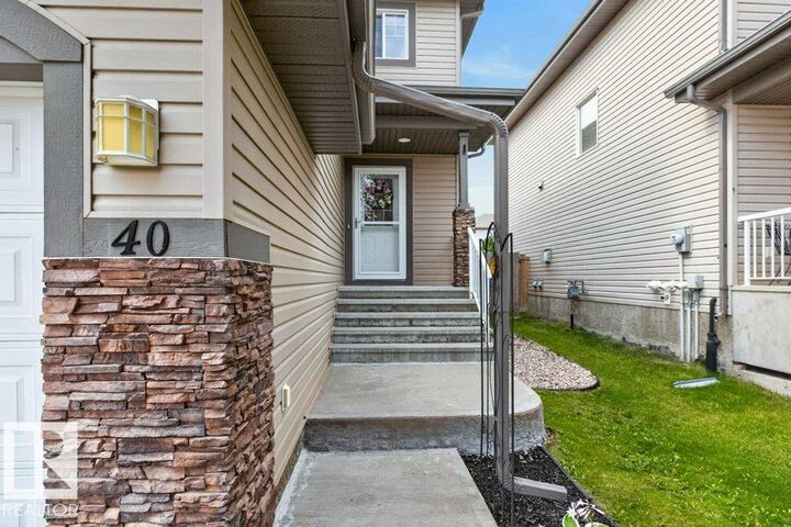 Property Photo:  40 Hartwick Loop  AB T7X 1N3 