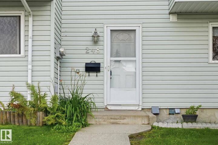 Property Photo: 248 Dickinsfield Crest NW AB T5E 5V8