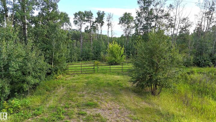 Property Photo: 52228 Rge Road 30 60 AB T7Y 2M5