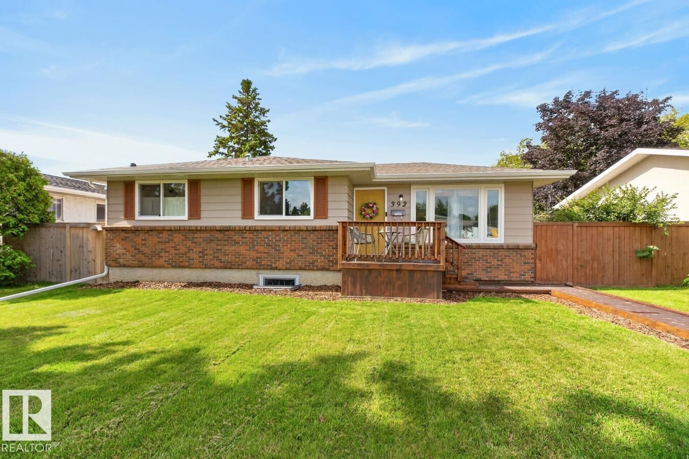 Property Photo:  392 Lee Ridge Road NW  AB T6K 0N7 