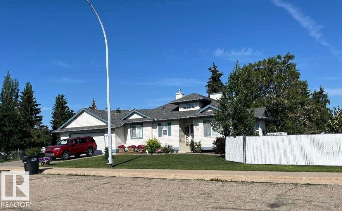Property Photo: 5004 53 Street AB T0A 0K0