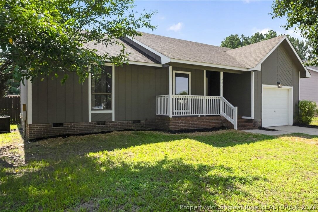 Property Photo: 6874 Kingsgate Drive NC 28314