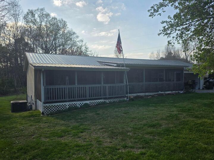 Property Photo:  1592 Old Stage Road  TN 37381 