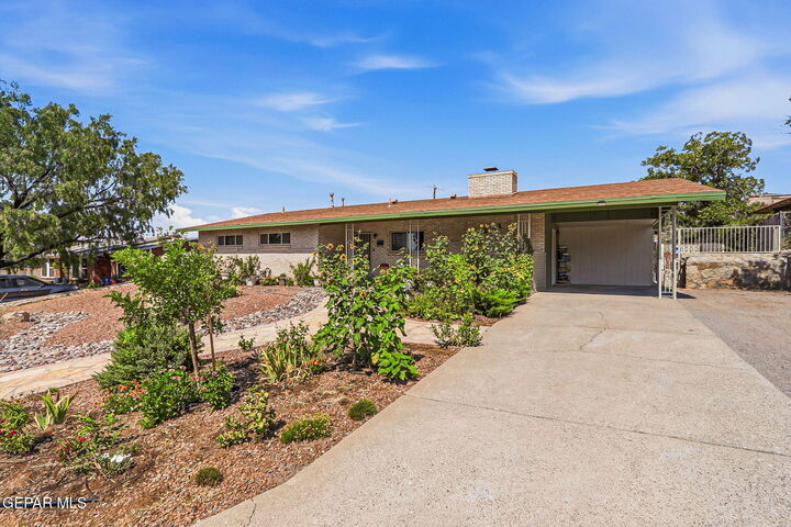 Property Photo: 4221 Hampshire Lane TX 79902