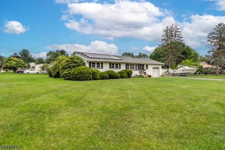 Property Photo:  7 Bari Dr  NJ 07852 