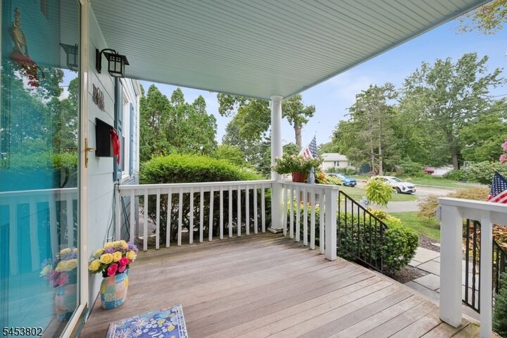 Property Photo:  37 Kings Rd  NJ 07928 