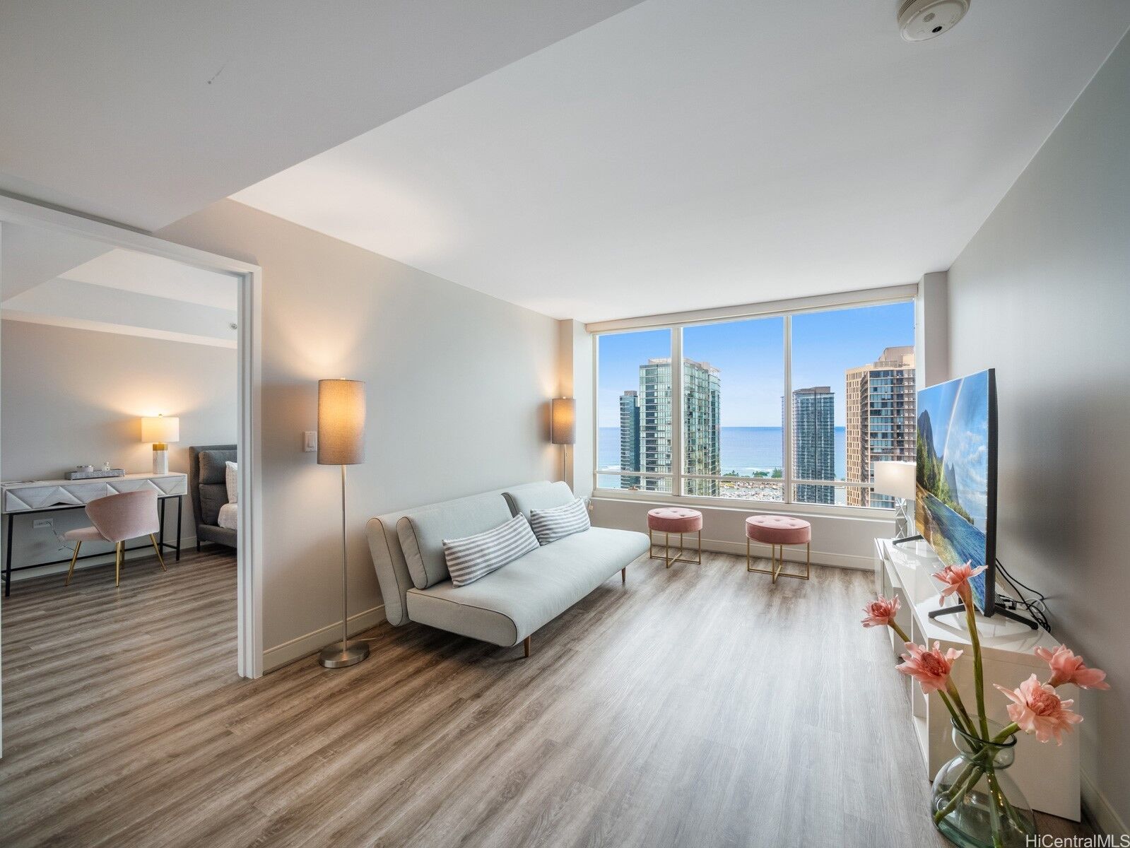 Property Photo:  1009 Kapiolani Boulevard 4008  HI 96814 
