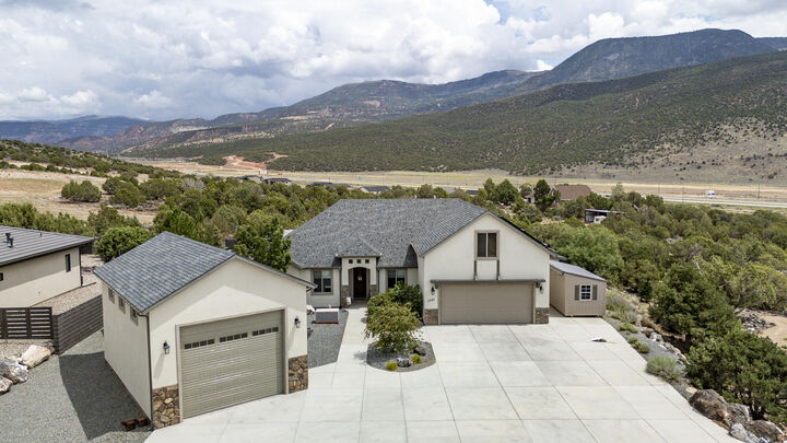 Property Photo: 2085 S Eagle Ridge Lp UT 84720