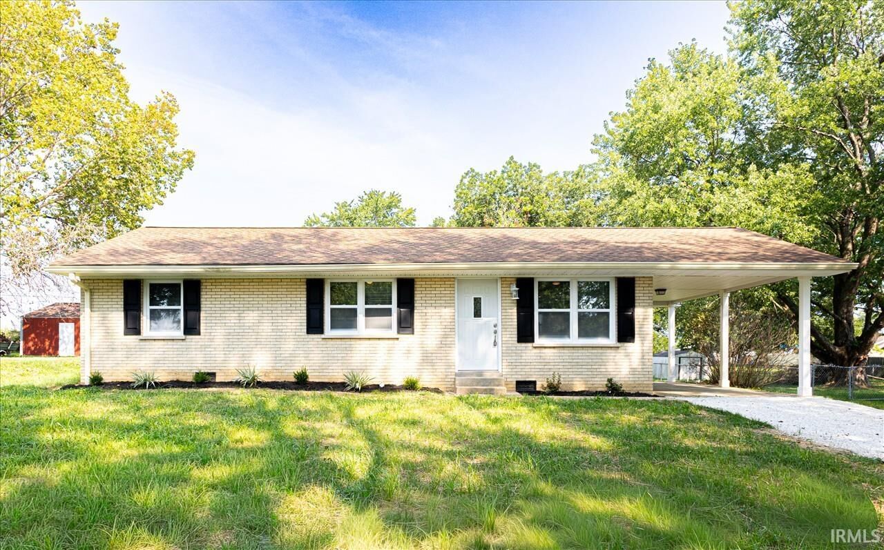 Property Photo: 910 N Illinois Street IN 47610