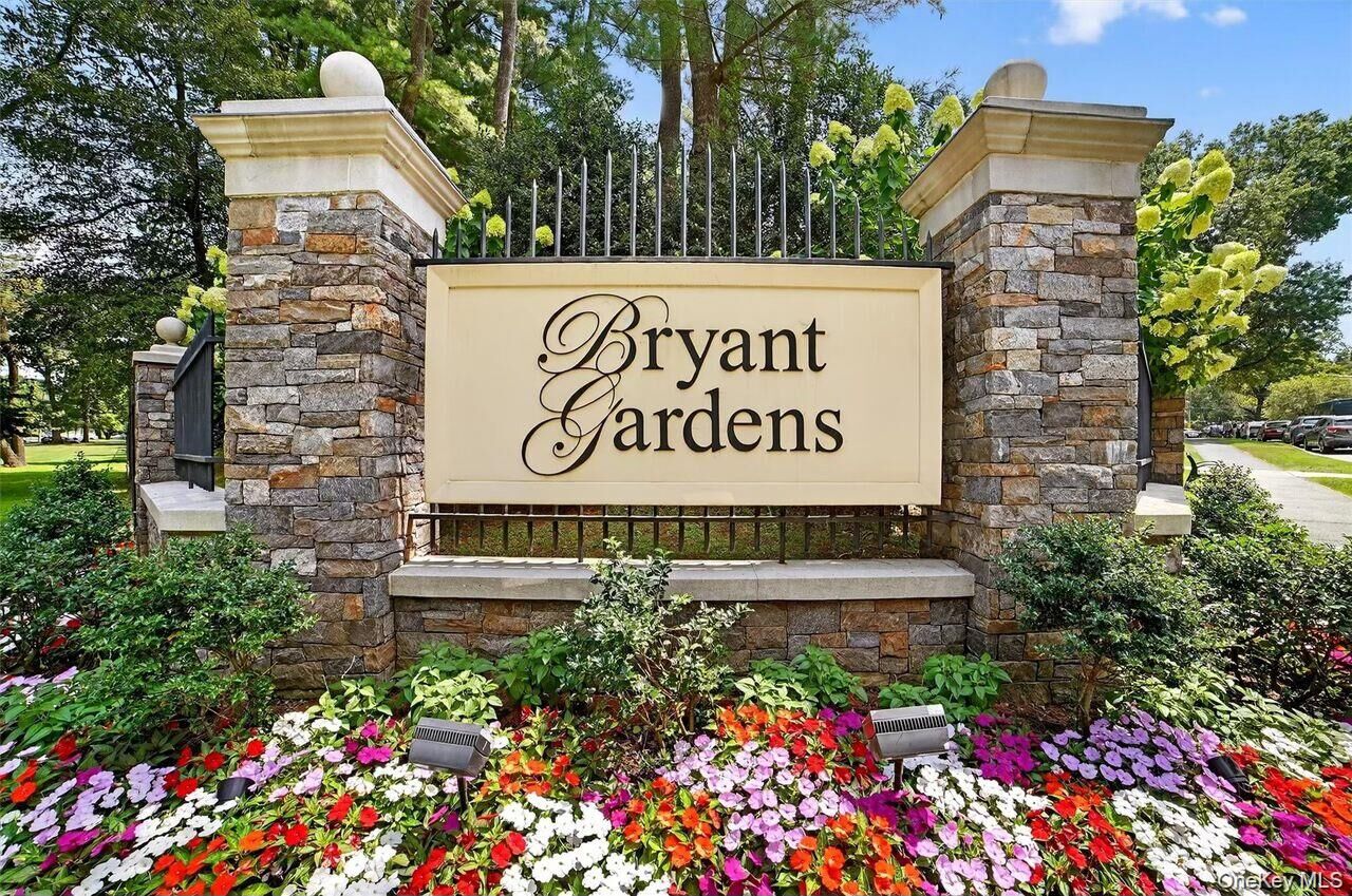 Property Photo:  11 Bryant Crescent 2A  NY 10605 