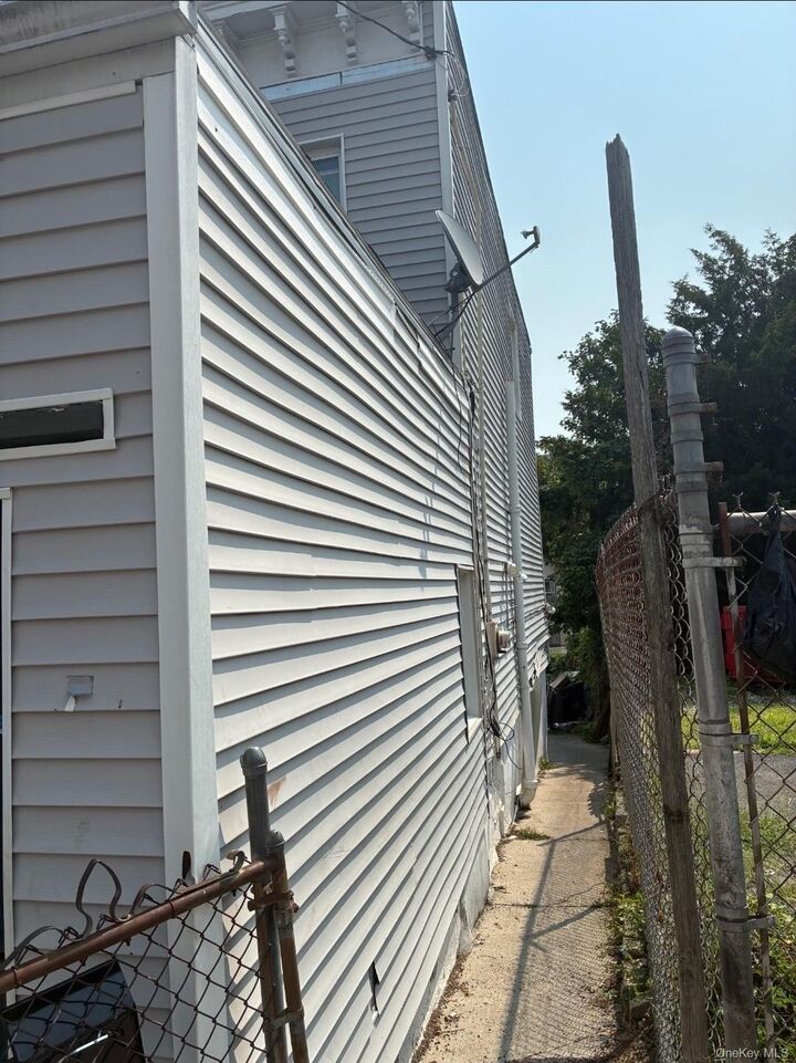Property Photo:  2 Ritters Lane  NY 10703 